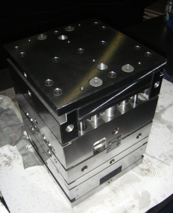 Precision mold base