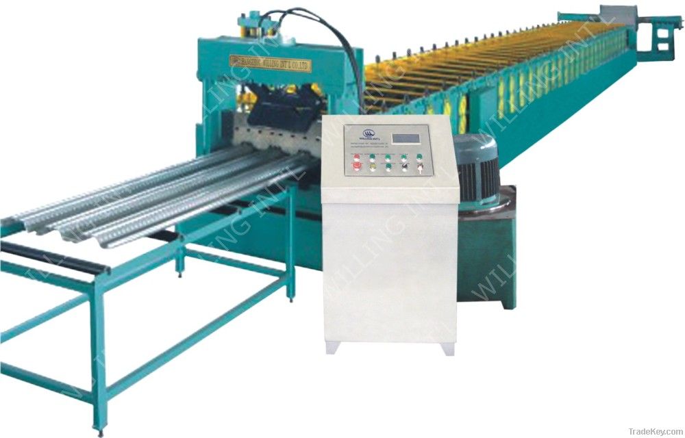 Decking Machine