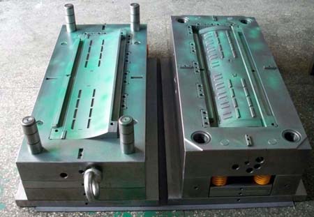 sell  hot runner  system  mould (supplier)