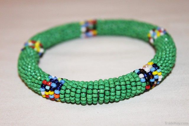 MAASAI BEADED BANGLE