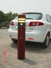 Rubber taffic pylon