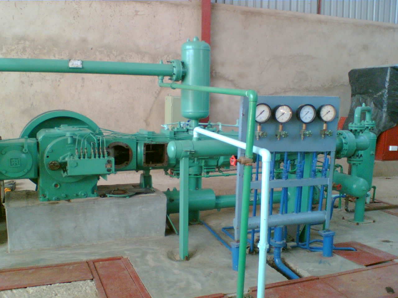 Gas Compressor