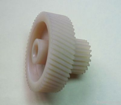 Plastic gear