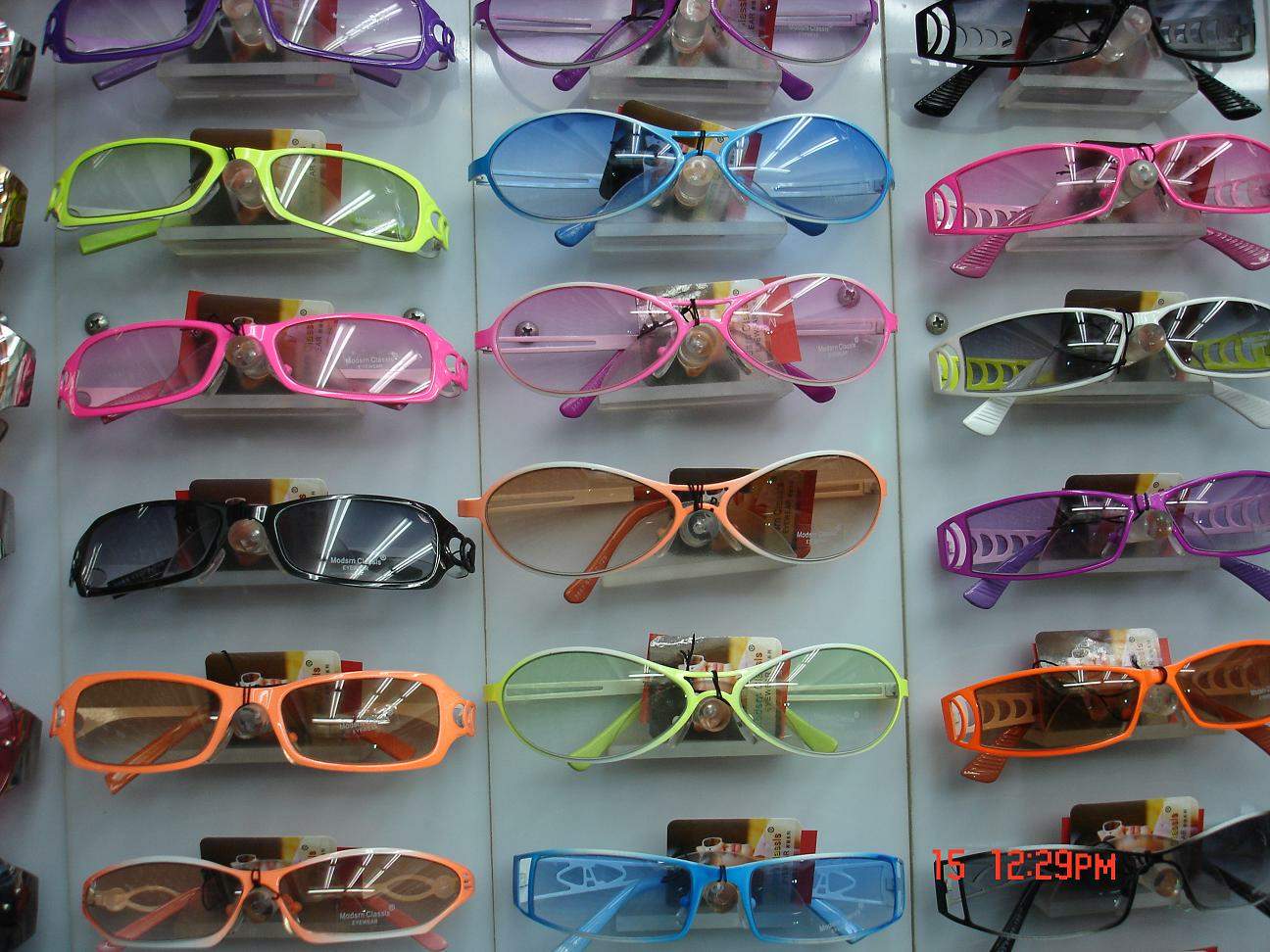 Sell Available Glasses,sunglasses and optical frame in stock