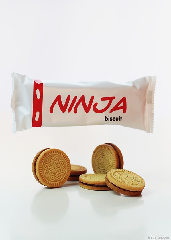 Vanilla Flavoured Sandwich Biscuit with Cocoa Cream