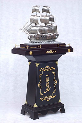 sailboat model toy