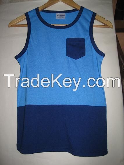 Children&acirc;s tank top with pocket and combination