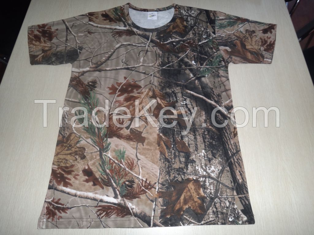 Men&acirc;s round neck camo t shirt