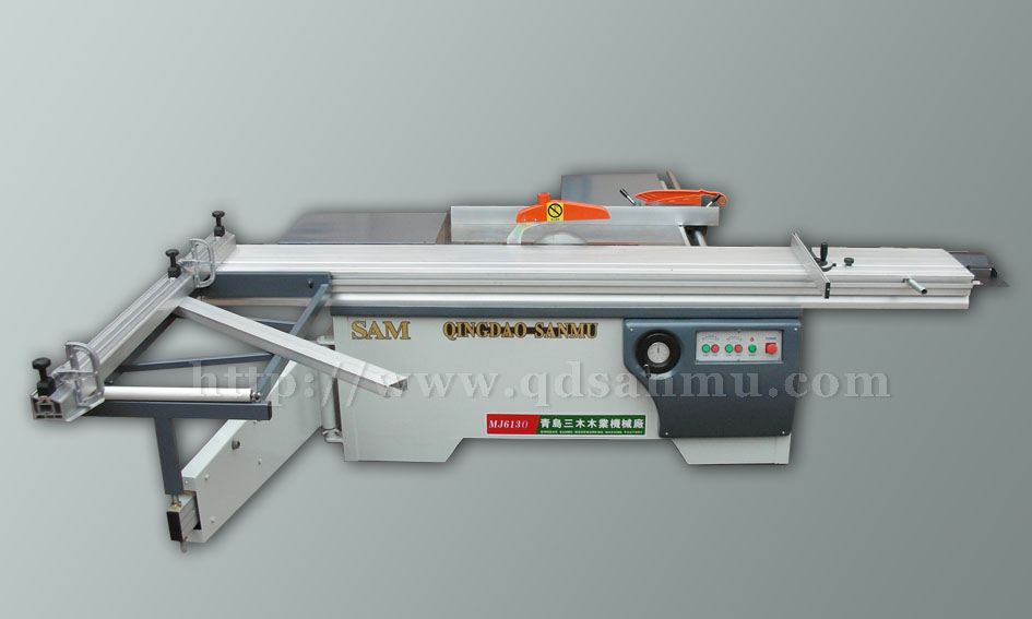 Precision Cutting Panel Saw