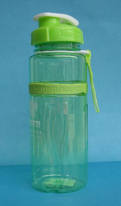 sports bottle