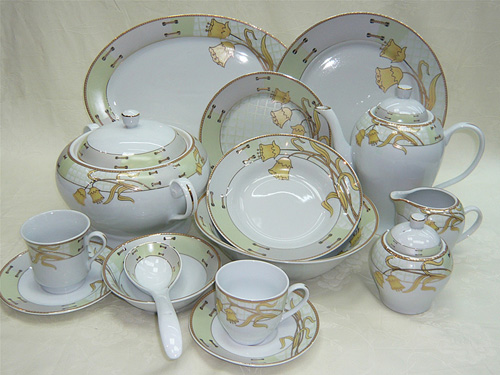 porcelain dinner set