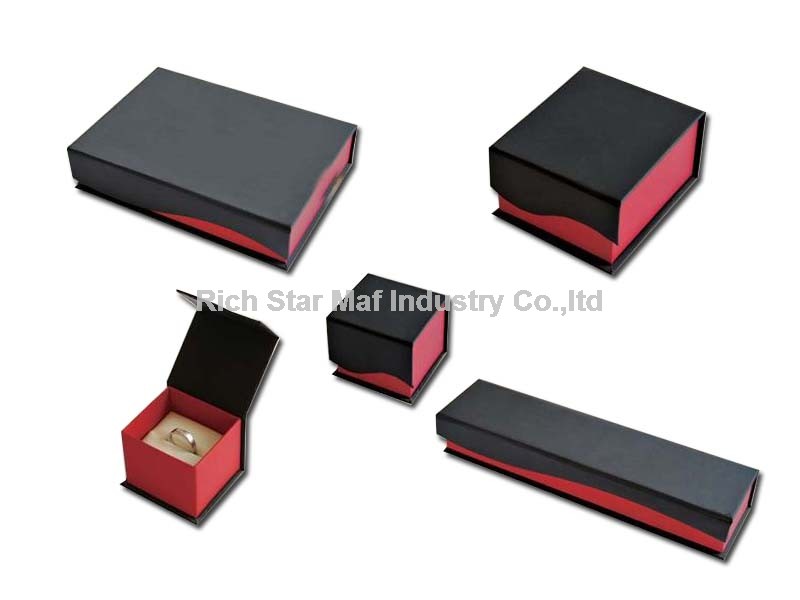 Sell plastic jewelry box