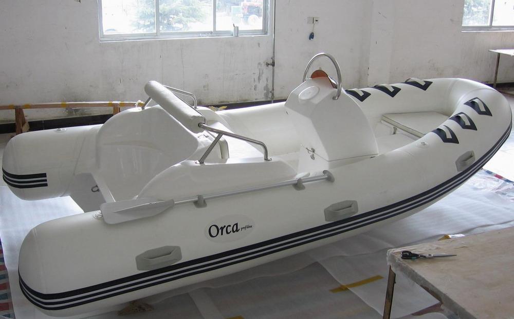 Rigid inflatable boat