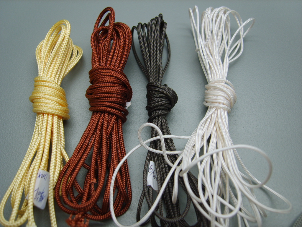 ladder string in blinds-making