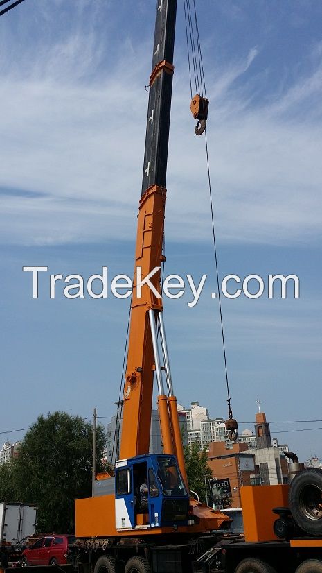 TRUCK CRANE