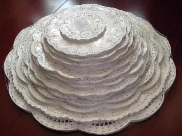 paper doilies ( doyley)