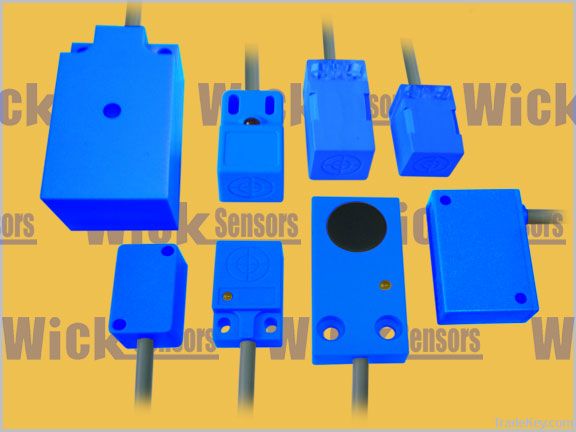 Plastic housing inductive sensors