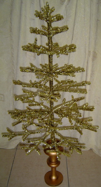 Large Tinsel Tree Gold