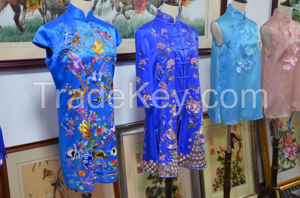 embroidery cheongsam