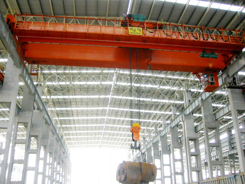 Double beams overhead traveling crane