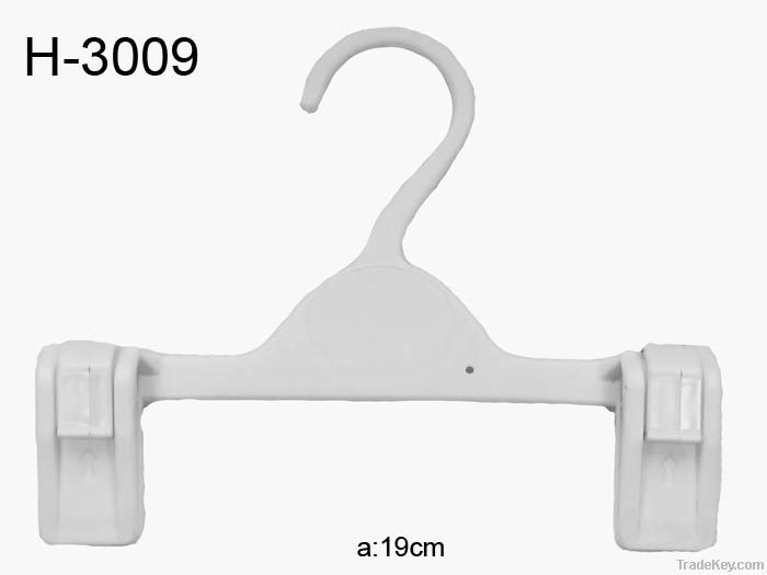 clothes hanger, plastic clothes hanger