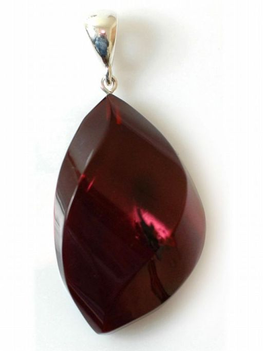 Twisted cherry amber pendant