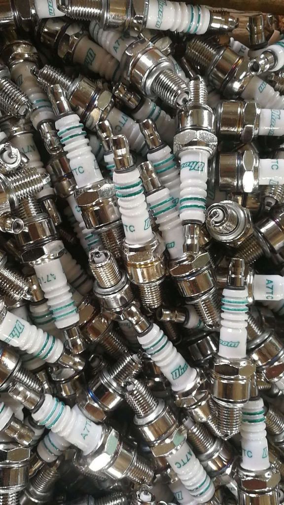 cd70 motorcycle spark plug