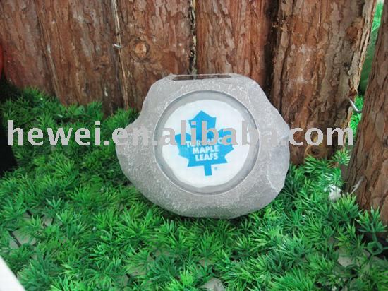 solar stone light