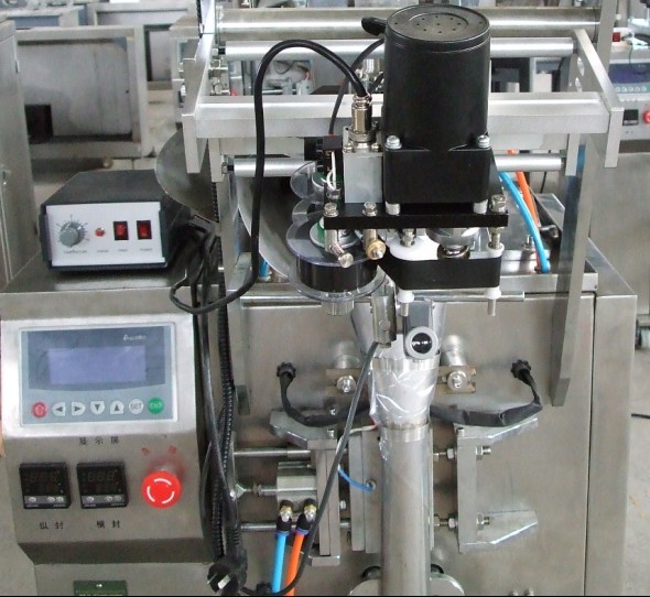 Granular Packaging Machine for 3 Side Sealing