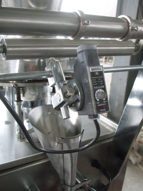 Granular Packaging Machine for 3 Side Sealing