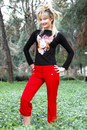 t-shirt, jogging suit, sportical trouser,