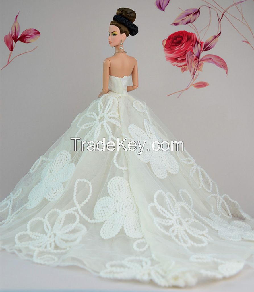 Barbie clothes and barbie dresses.barbie wedding dresses