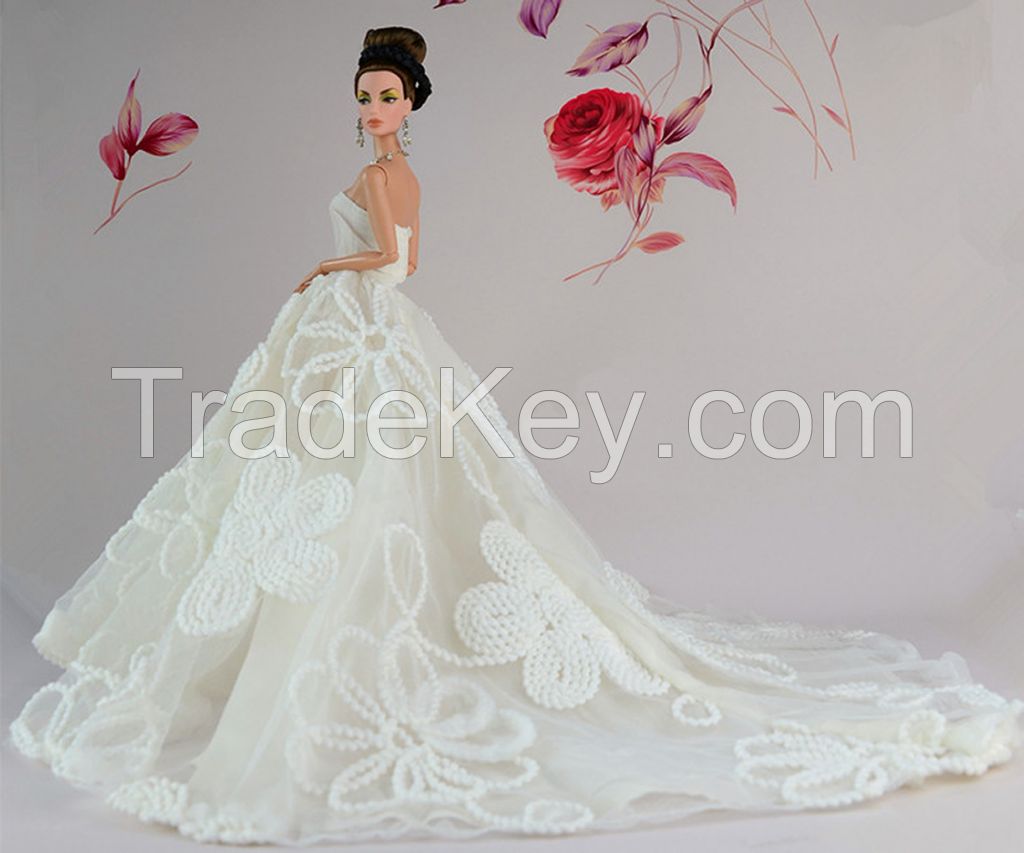 Barbie clothes and barbie dresses.barbie wedding dresses