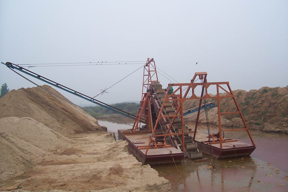 sand dredger