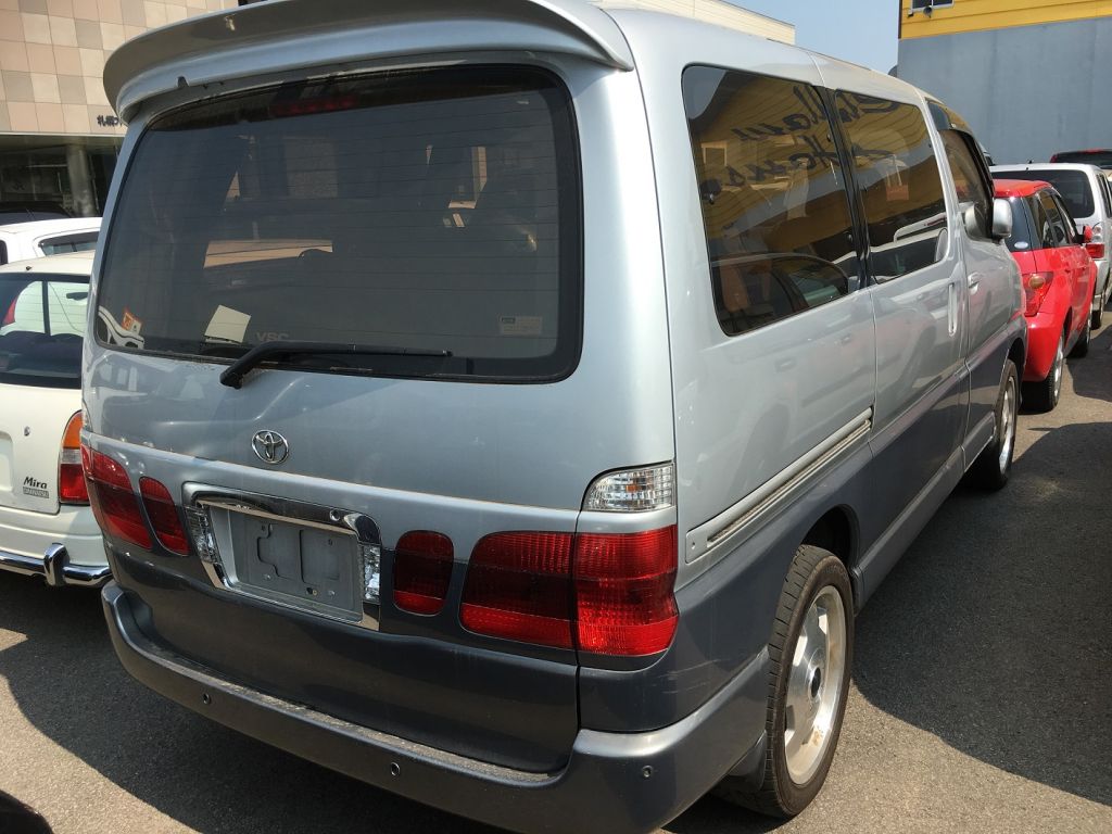 Toyota Granvia 2000 | Japanese Used Cars