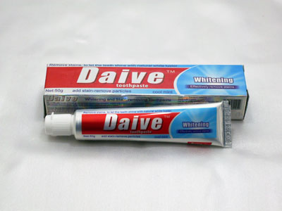 Daive Whitening and Stain-removing Toothpaste