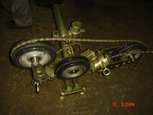 hilo diamantado and wire guide pulley