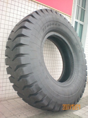 Radial OTR tire 27.00R49