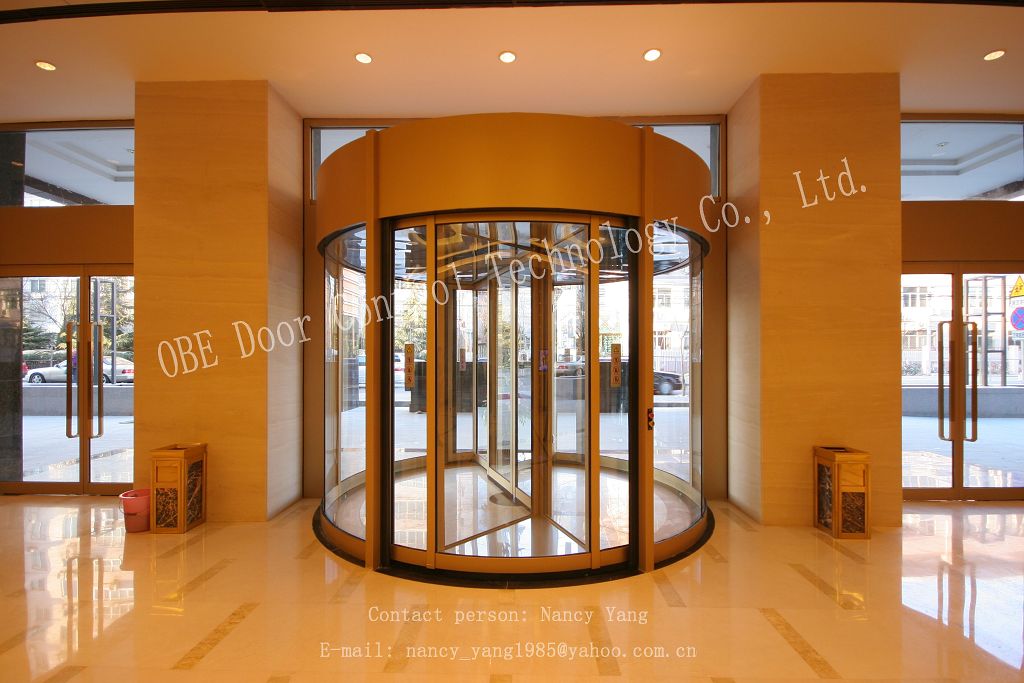 2-wing revolving door