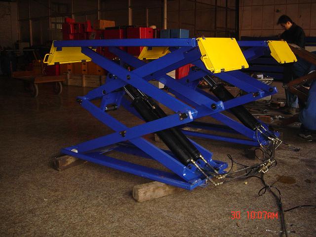 HT-100 SCISSOR LIFT