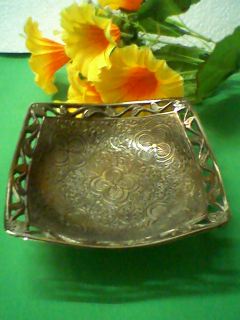 brass fruit bowl