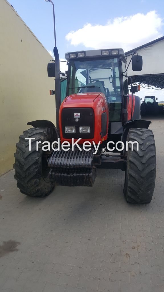 Massey Ferguson 8220 tractor