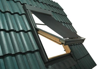 centre pivot wooden roof window