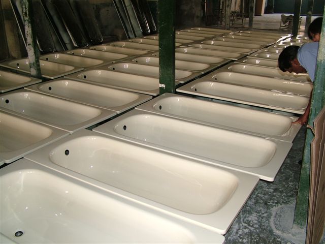 STEEL ENAMEL BATHTUB