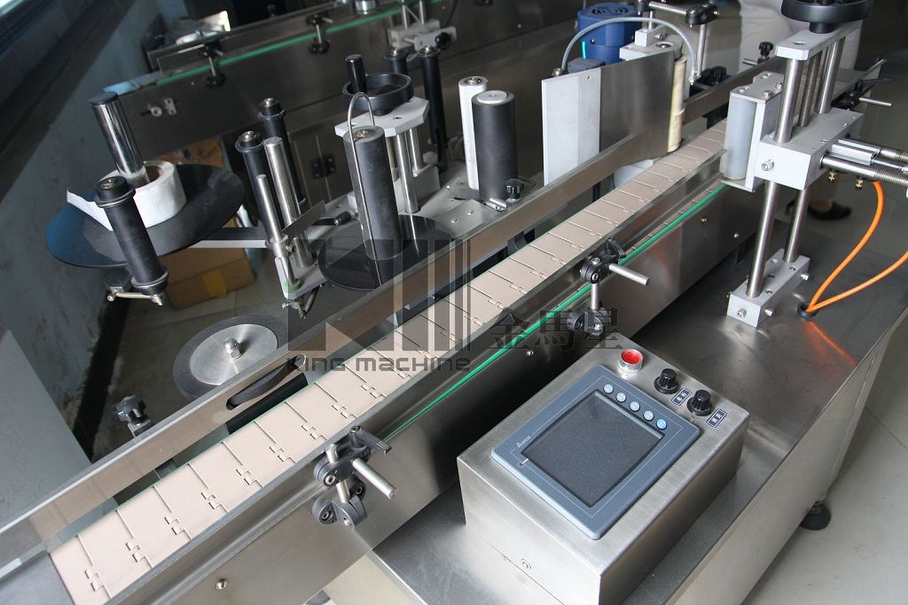 Self Adhesive Labeling Machine