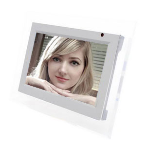 7 " TFT LCD (16:9) Digital Photo Frame & Card Reader & USB (3 IN 1)