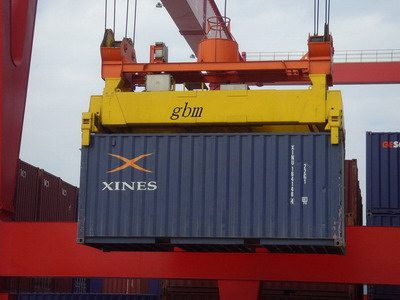 container spreader