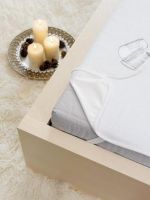 Waterproof mattress protectors