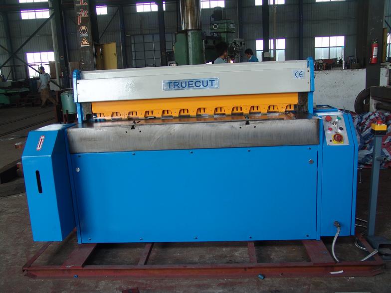 Q11 Series shear machine