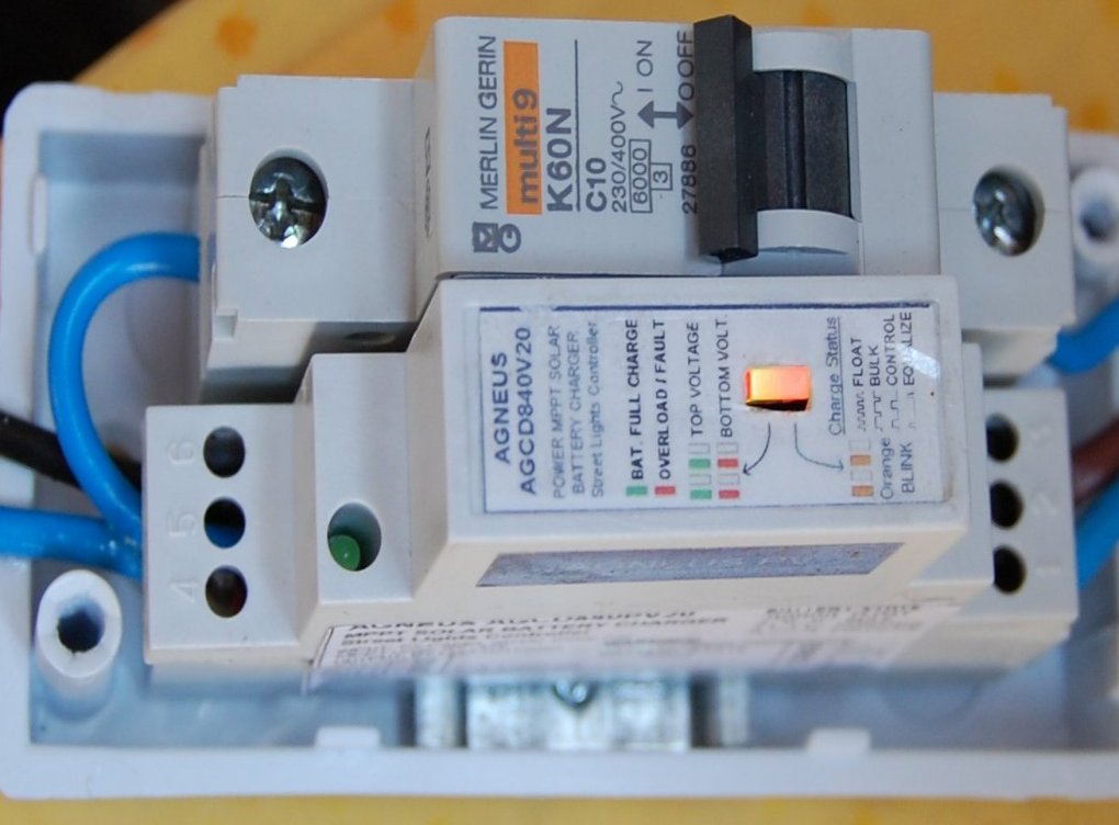 SOLAR 6A MPPT BATTERY CHARGE CONTROLLER